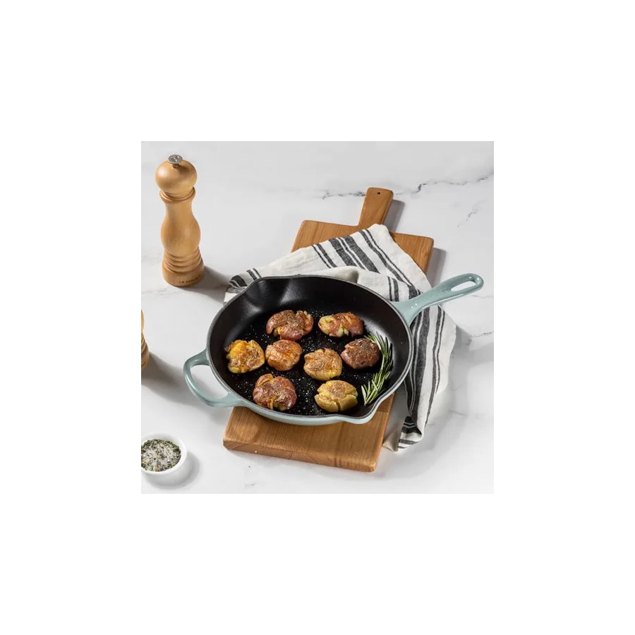 additioanl image for  Le Creuset Round Skillet Sea Salt 23 cm 