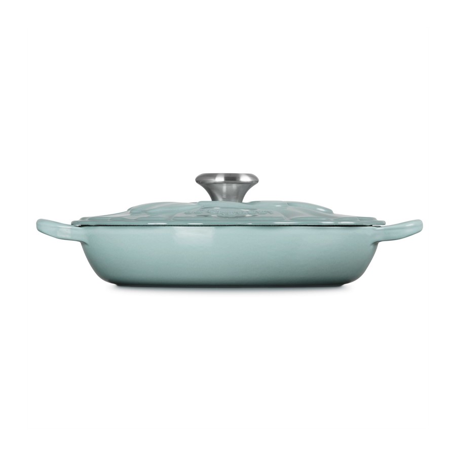 additioanl image for  Le Creuset Low Petal Cass. S/Salt 26 cm 