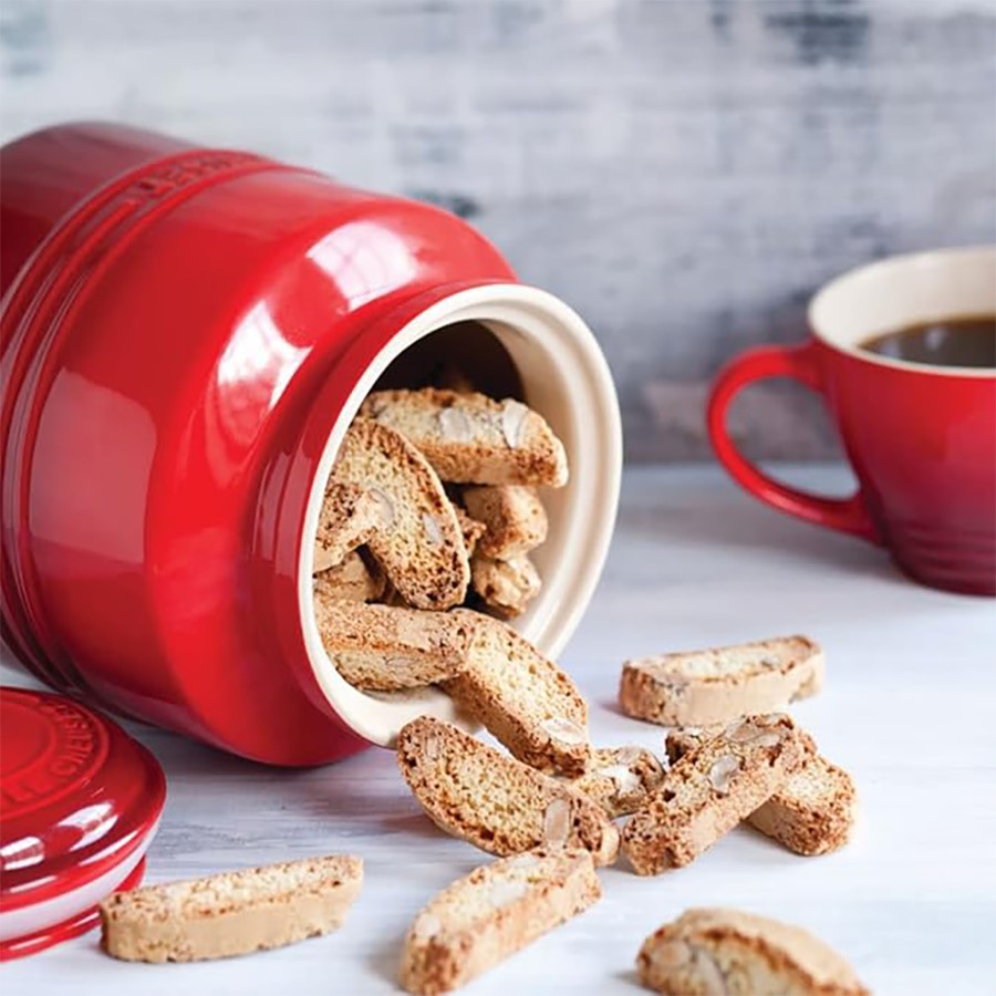 additioanl image for  Le Creuset Cookie Jar Cerise 2.4 Litre 