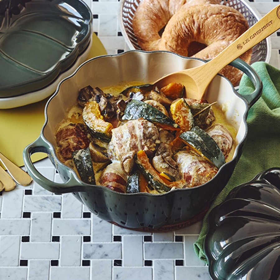 additioanl image for  Le Creuset Cast Iron Pumpkin Thyme 24 cm 