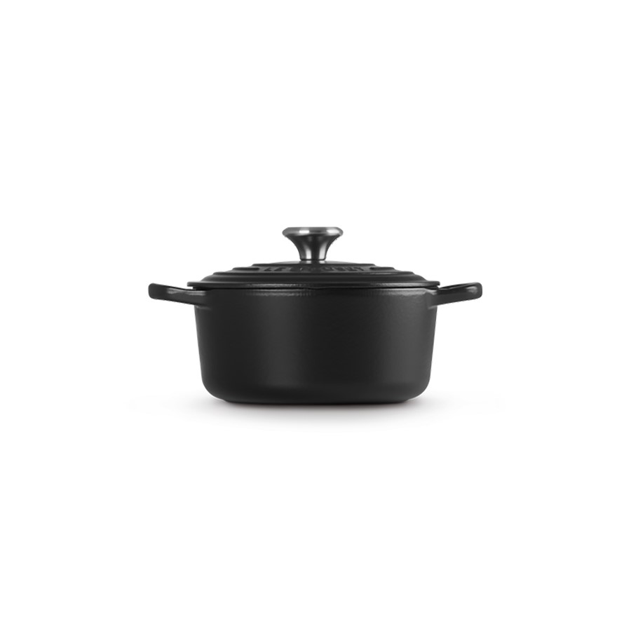 additioanl image for  Le Creuset Round Cass. Satin Black 24 cm 