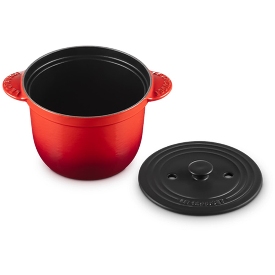 additioanl image for  Le Creuset Round Cocotte Cerise 18 cm 