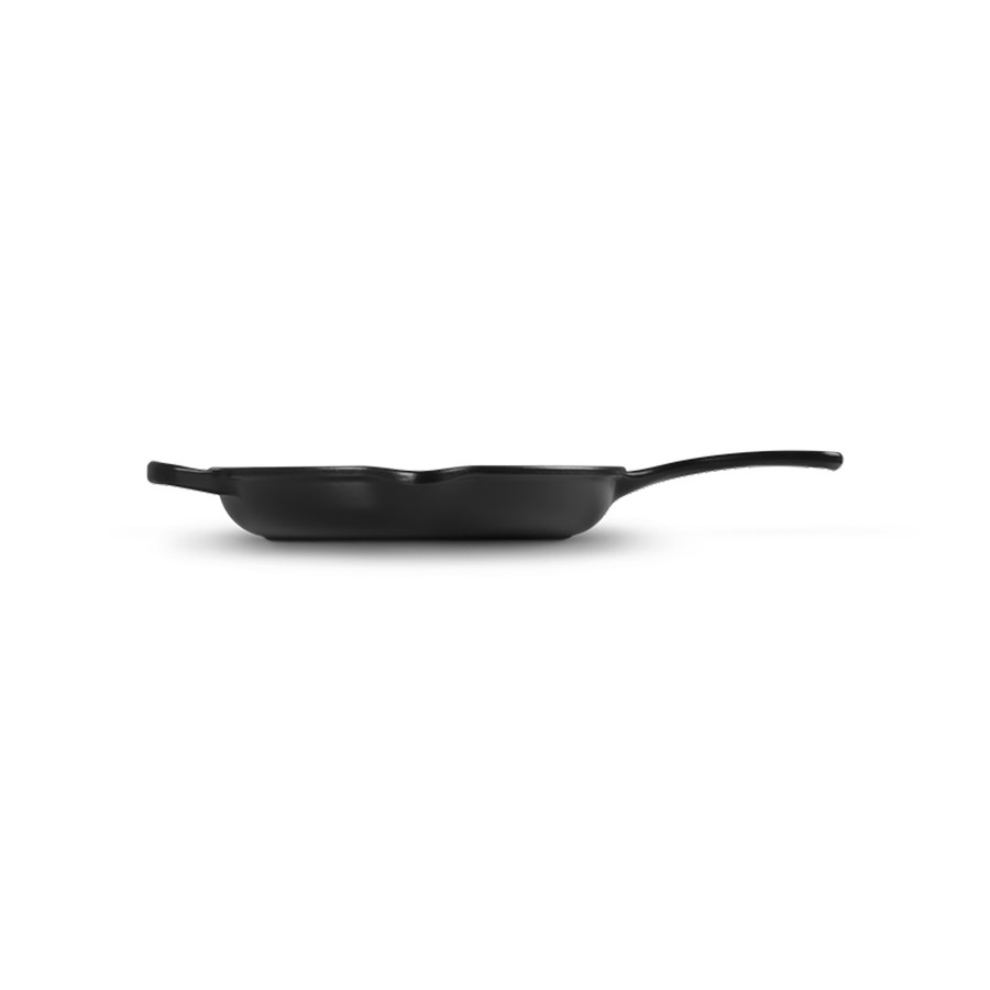 additioanl image for  Le Creuset Rd. Skillet Satin Black 23 cm 
