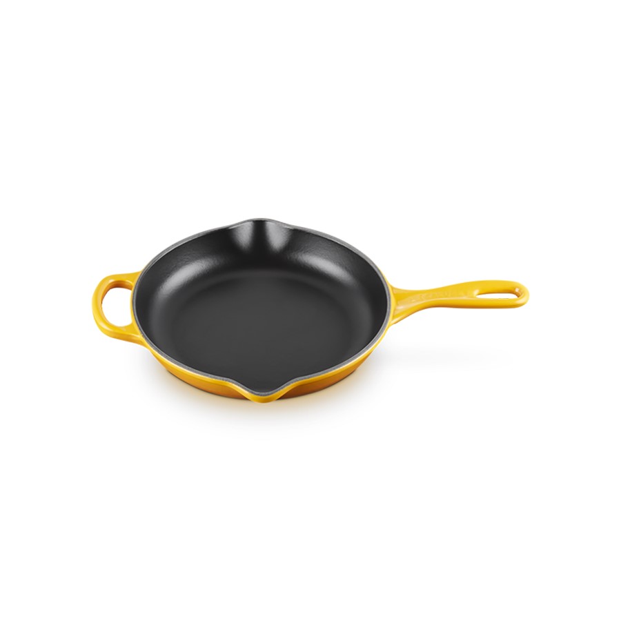 additioanl image for  Le Creuset Round Skillet Nectar 23cm 