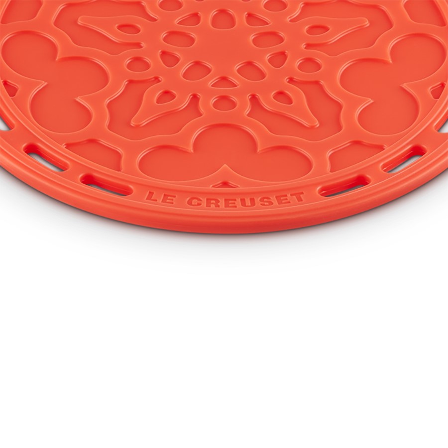 additioanl image for  Le Creuset French Trivet Flame 20 cm 