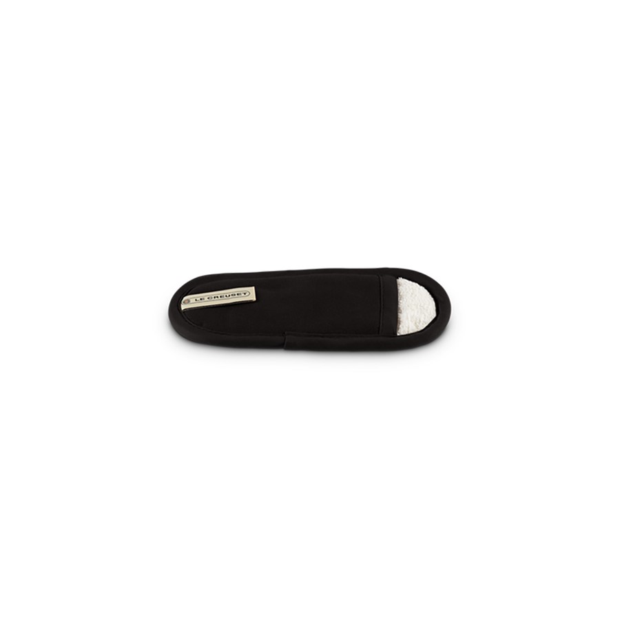 additioanl image for  Le Creuset Iron Handle Glove Black 18 cm 