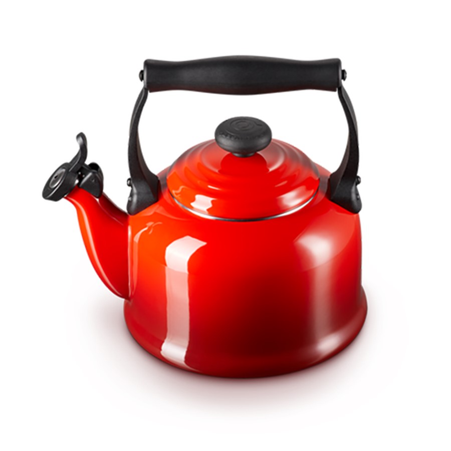 additioanl image for  Le Creuset Traditional Kettle Cerise2.1L 
