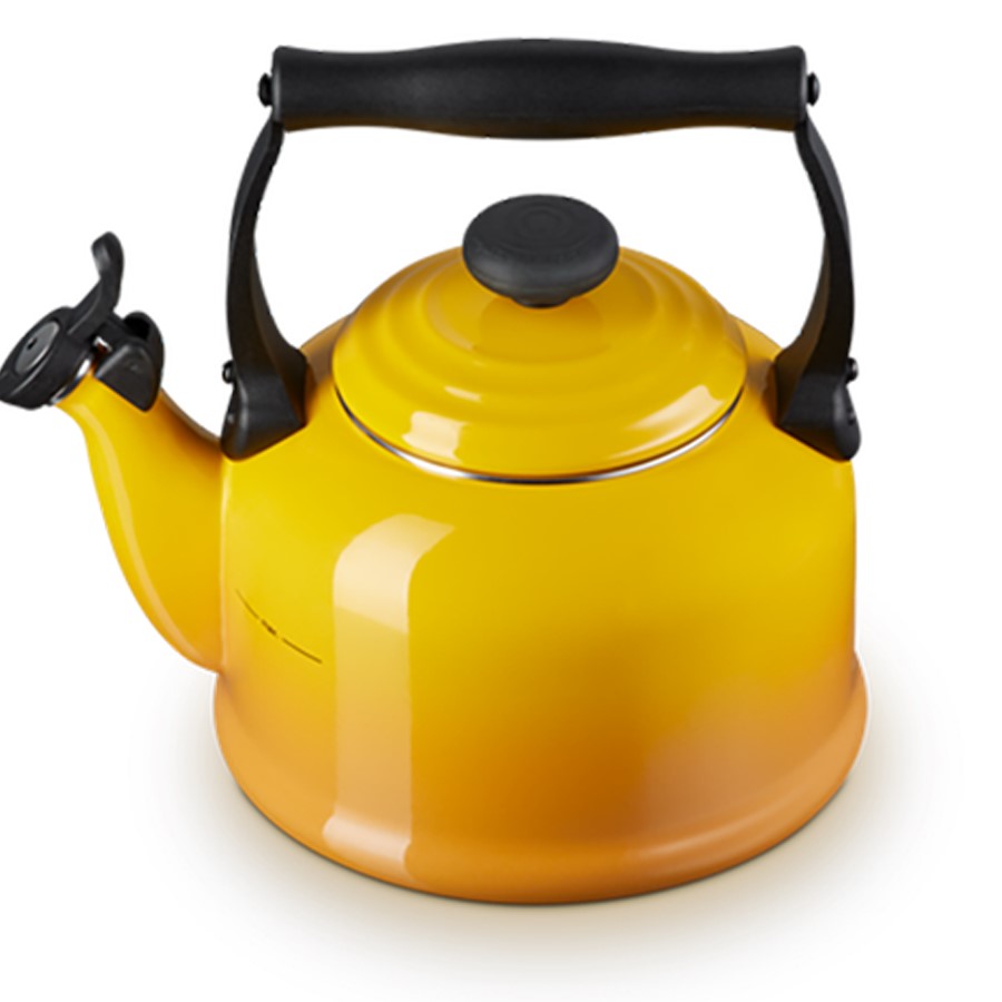 additioanl image for  Le Creuset Traditional Kettle Nectar2.1L 