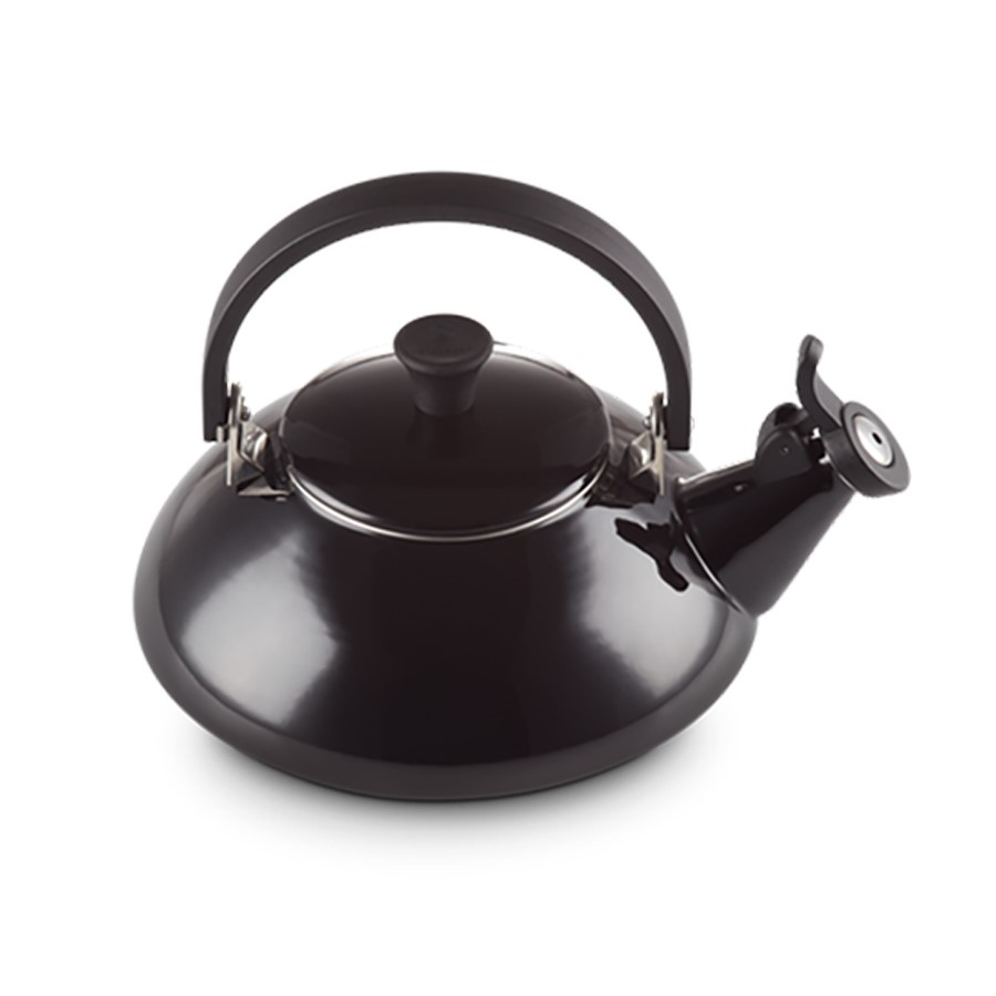 additioanl image for  Le Creuset Zen Kettle Shiny Black 1.5 L 