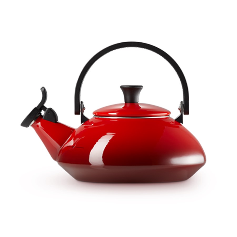 additioanl image for  Le Creuset Zen Kettle Cerise 1.5 L 