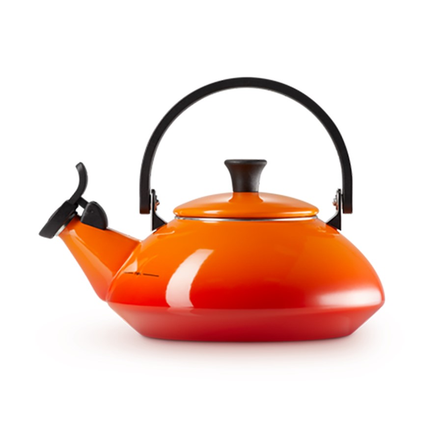 additioanl image for  Le Creuset Zen Kettle Flame 1.5 L 