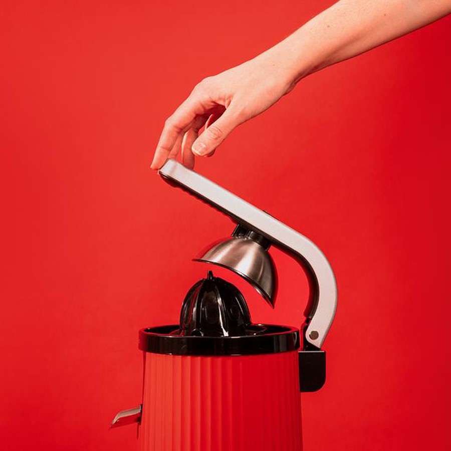 additioanl image for  Cecotec Xqueeze Retro Juice Red 600 