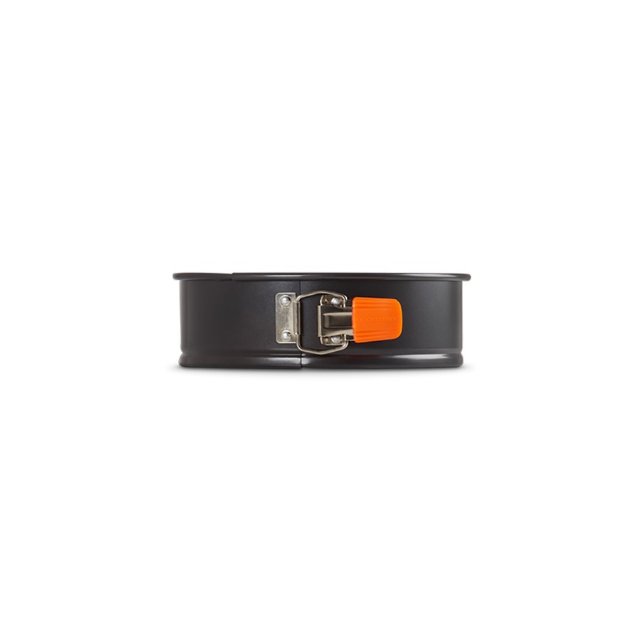 additioanl image for  Le Creuset Rd. Spring Cake Tin Blk 24 cm 