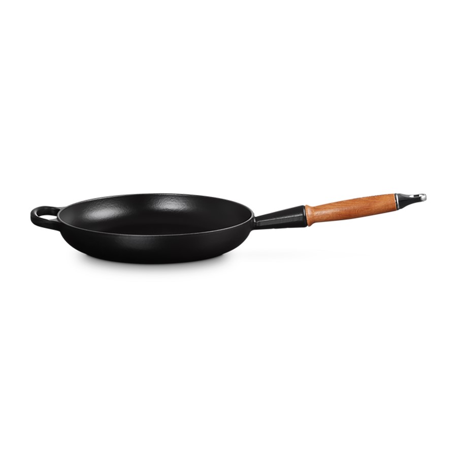 product image Le Creuset Rd. Frying Pan M/Black 26 cm 26 cm Wooden Handle