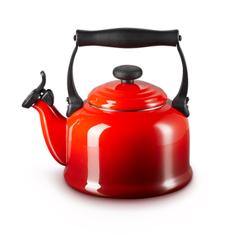Le Creuset Traditional Kettle Cerise2.1L Image