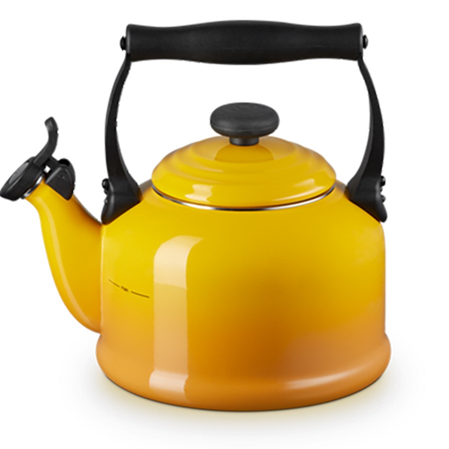 Le Creuset Traditional Kettle Nectar2.1L Image